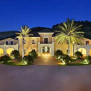Baglio Caruana Cantina & Relais Hotel